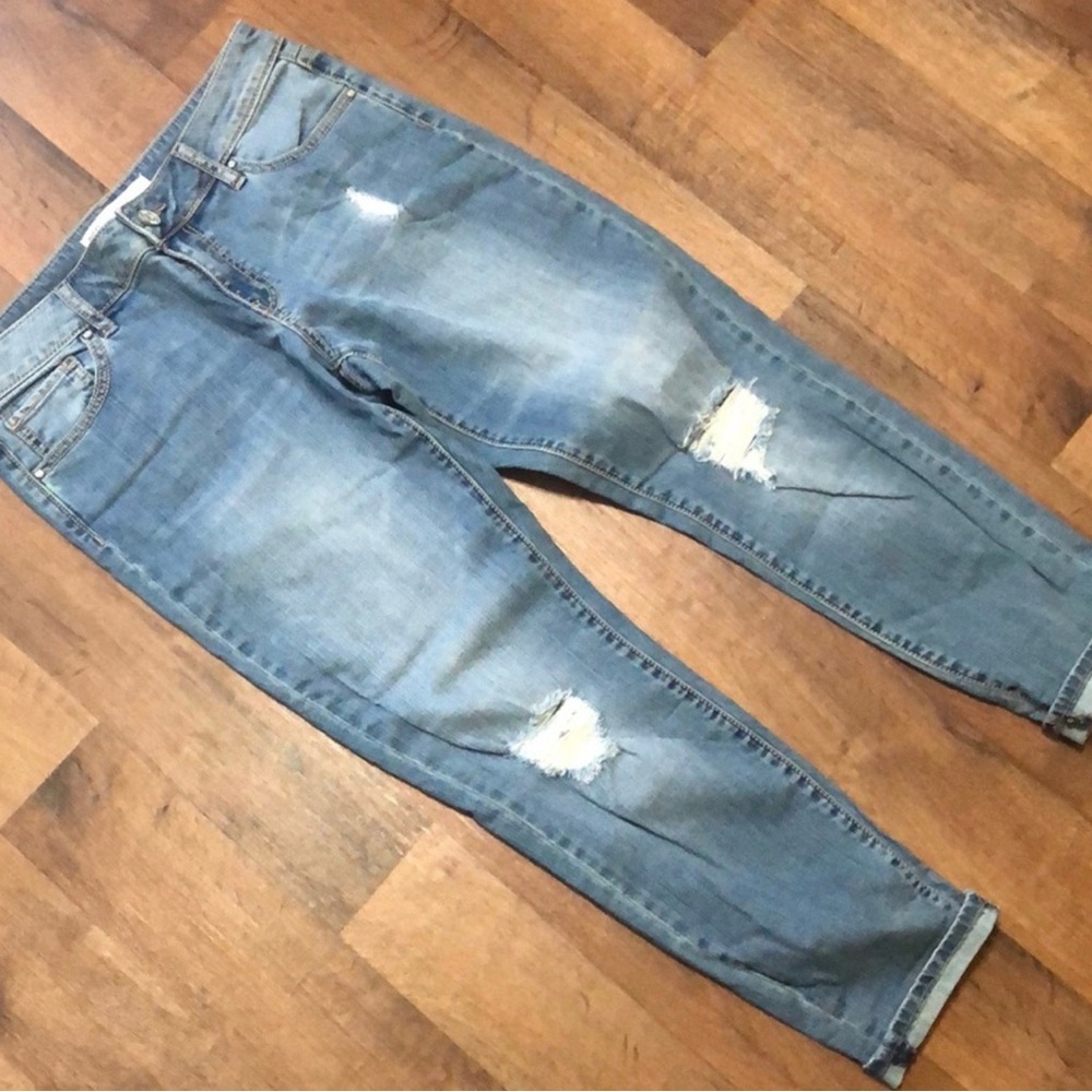 Distressed Light Blue RSQ Boyfriend Jeans| Size 7 | NWOT